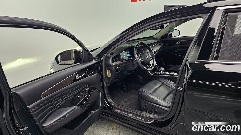 Kia K7 (Cadenza) Premier Hybrid Signatures (04.2020)