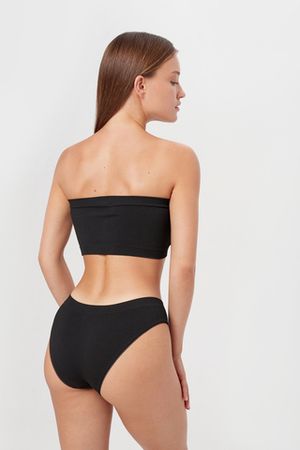 Бесшовный топ-бандо со стяжкой на груди