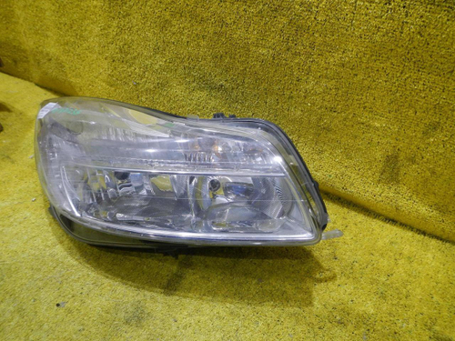Битая Фара правая Opel Insignia (2008-2013) Галоген