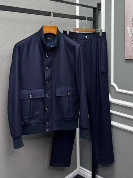 Прогулочный костюм Kiton