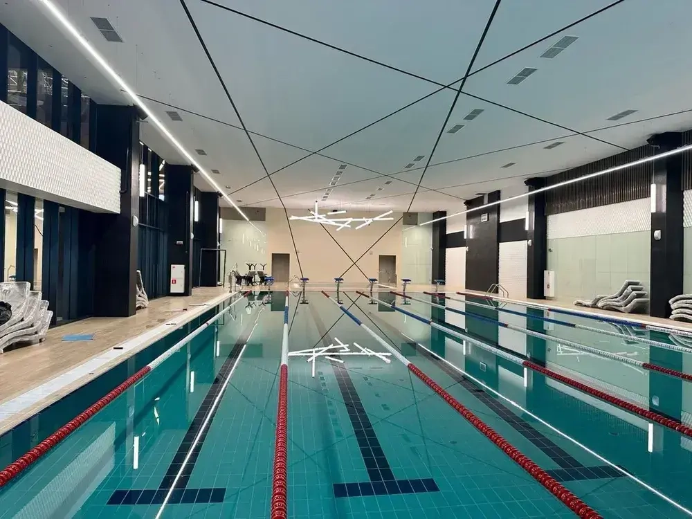 Тканевый натяжной потолок Descor D-Premium (Германия) холодный белый цвет (№450). 2.5м x 2м