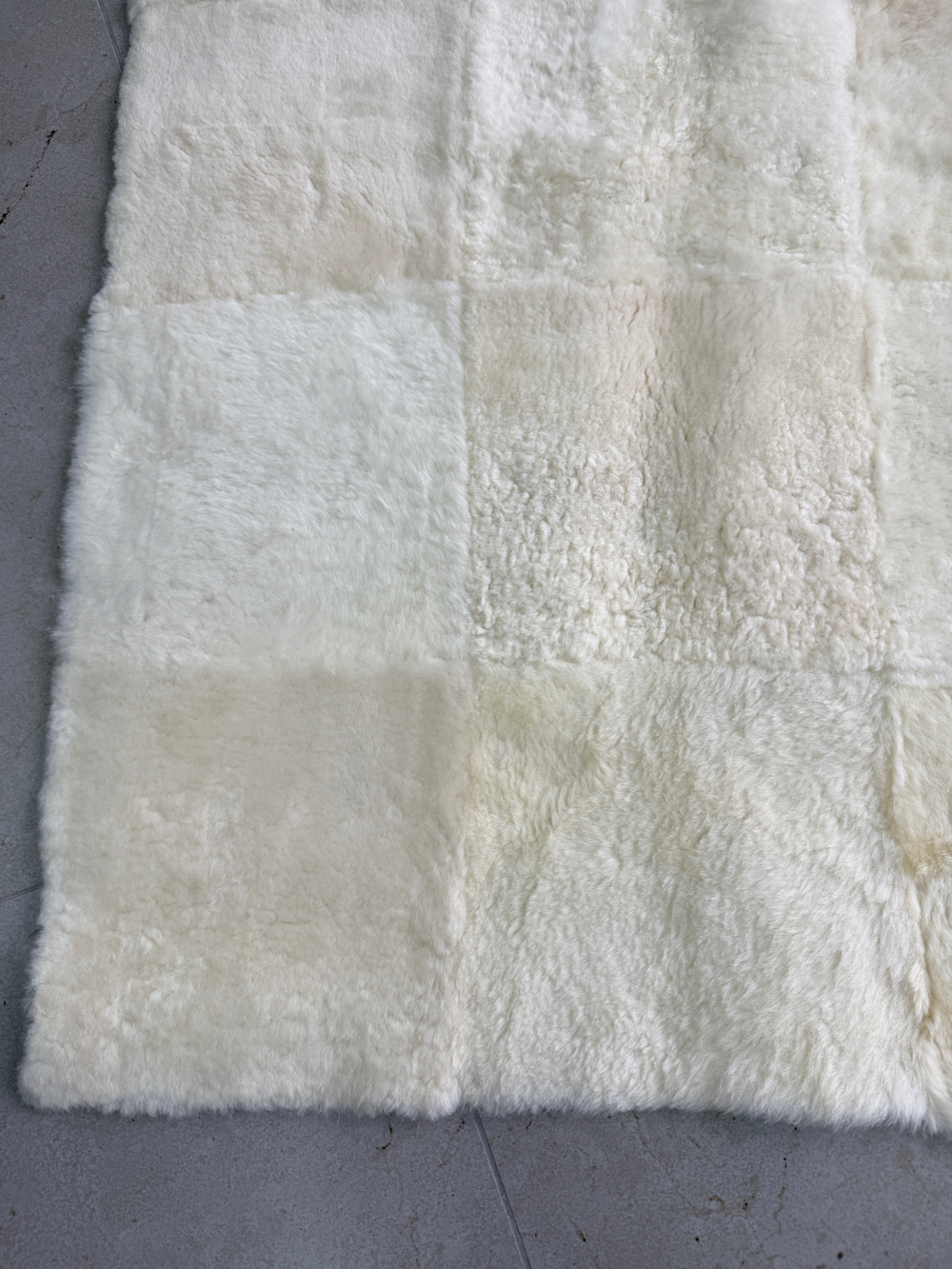 Ковер прямоугольный натуральный мех овчина, 200 х 180 см.