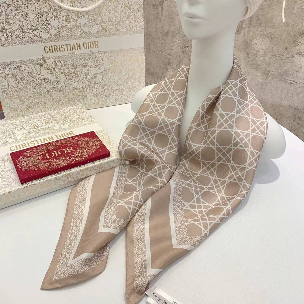 Платок Christian Dior