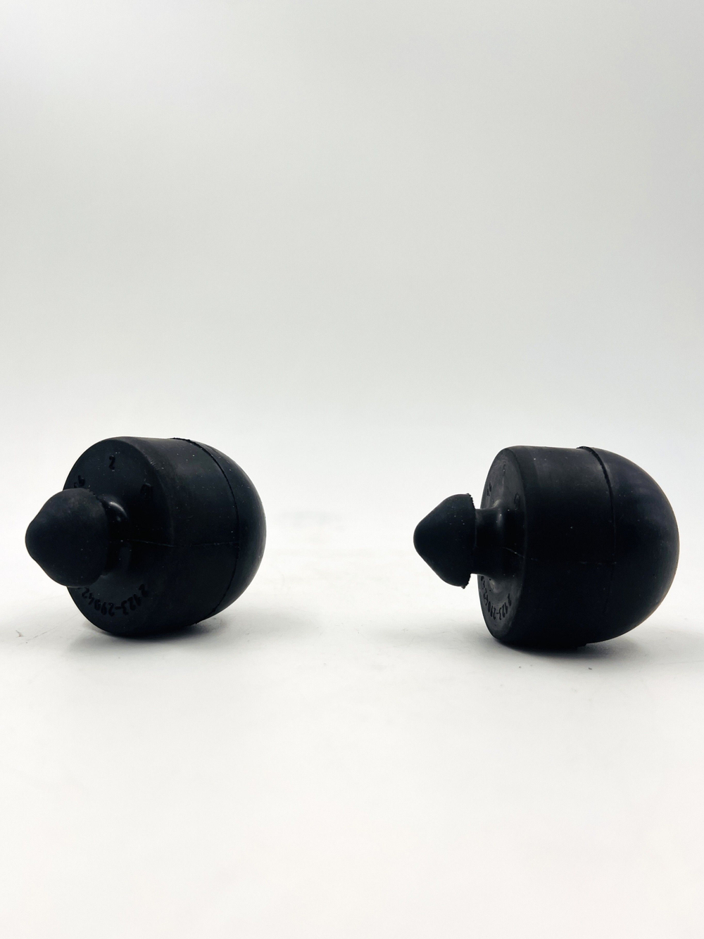 Отбойник передней подвески ВАЗ 2123 Нива Chevrolet комплект 2 шт