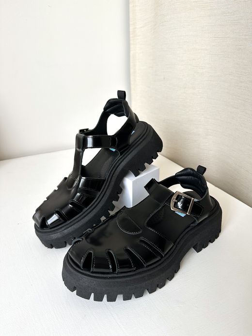 Новые кожаные туфли Rondinella, 38