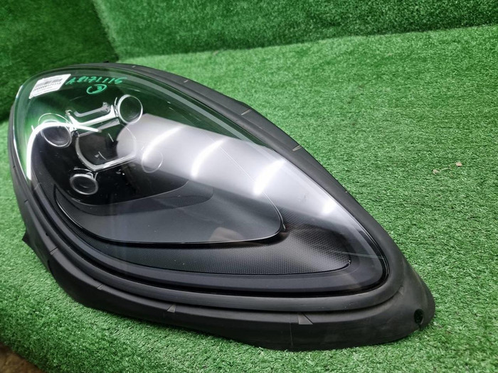 Фара правая Porsche Macan 95b (2018-2021) LED