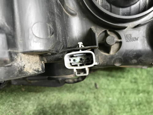 Битая Фара левая Toyota Camry XV50 (17-18) LED