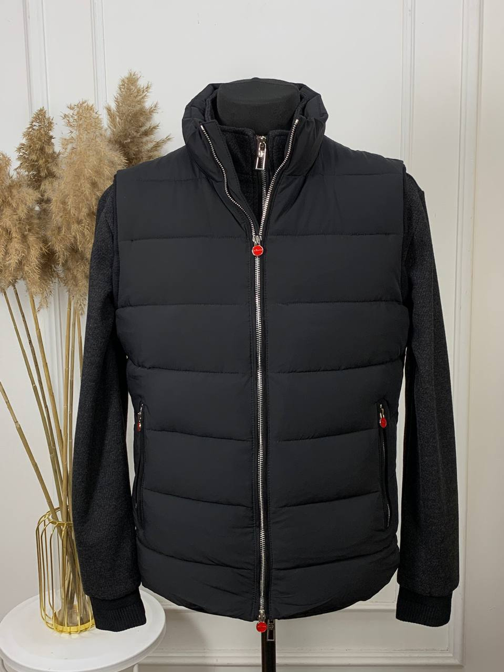 Безрукавка Kiton