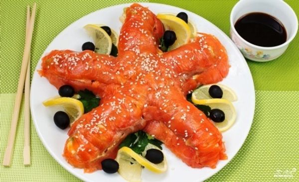 Закуски на Новый Год: рецепт салата (торта?) Морская звезда – вкусный и оригинальный