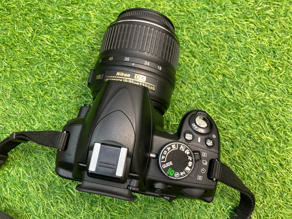 Nikon D3100 kit 18-55mm 3.5-5.6G VR 13.600 кадров