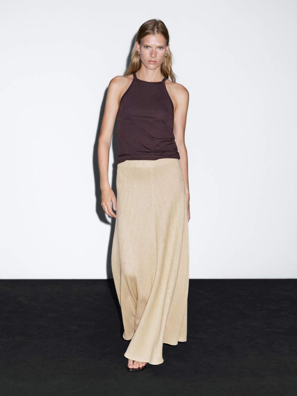 Massimo Dutti Длинная юбка с воланами, шоколадный