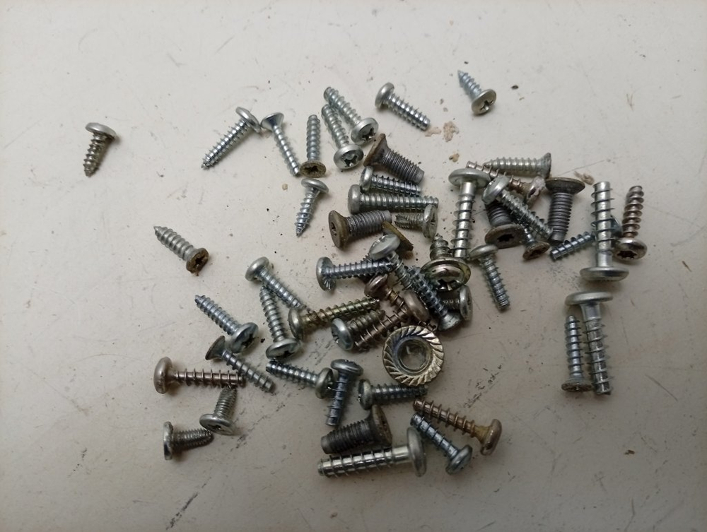 LFTA+5H1741 ктп11 Крепеж и хомуты посудомоечной машины Ariston LFTA+5H1741 б/у