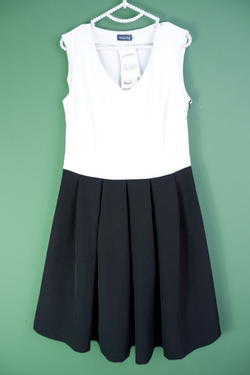 Платье MAGDA черно-белое 48 размер, новое