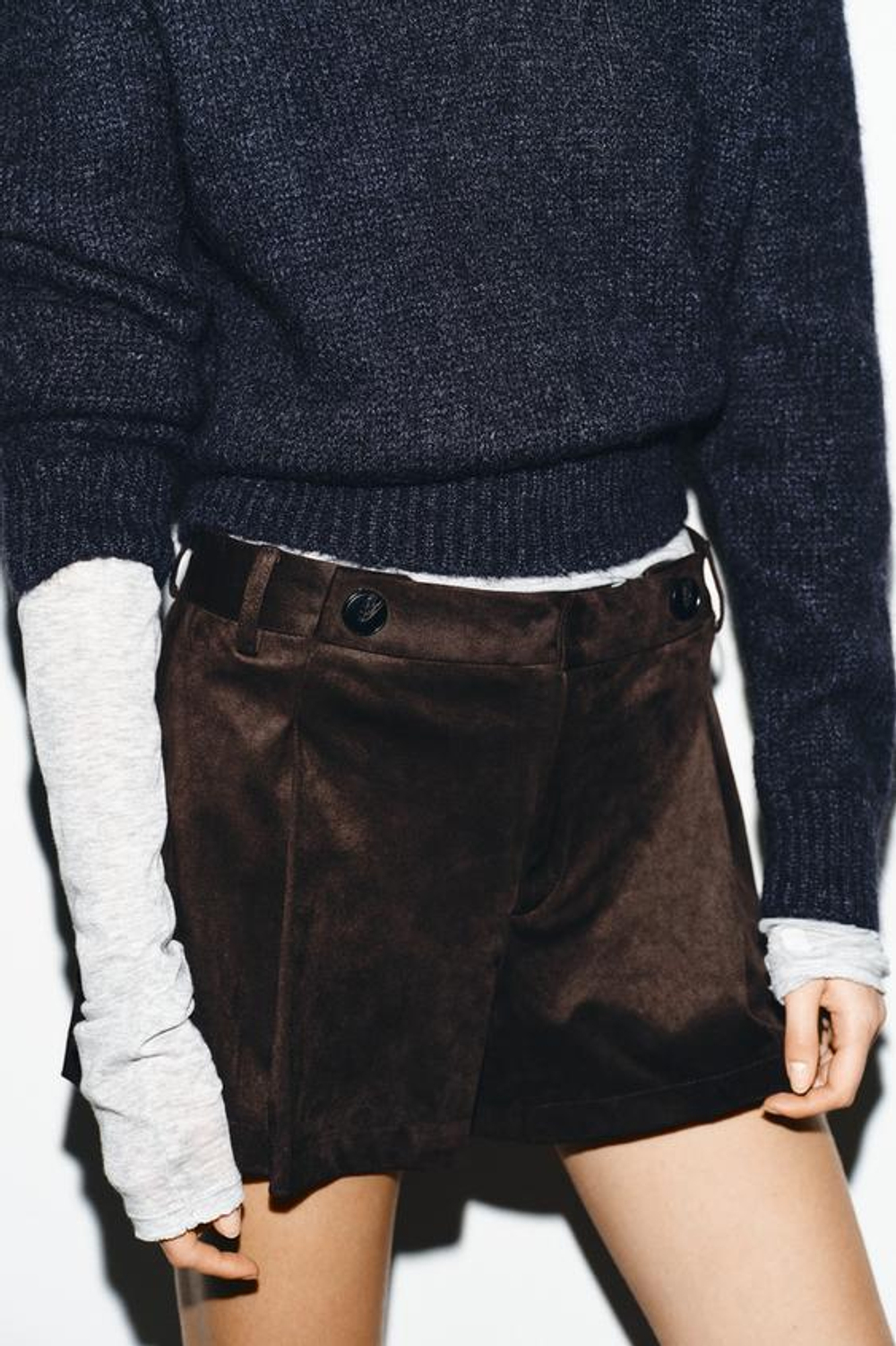 ZARA ШОРТЫ СО СКЛАДКАМИ И ПУГОВИЦАМИ, КОРИЧНЕВЫЙ