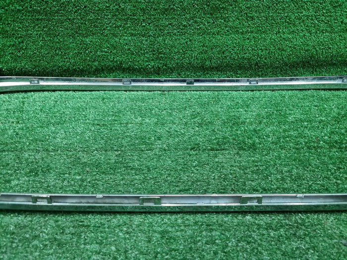 Молдинг решетки радиатора Mini Hatch F56 (13-18)