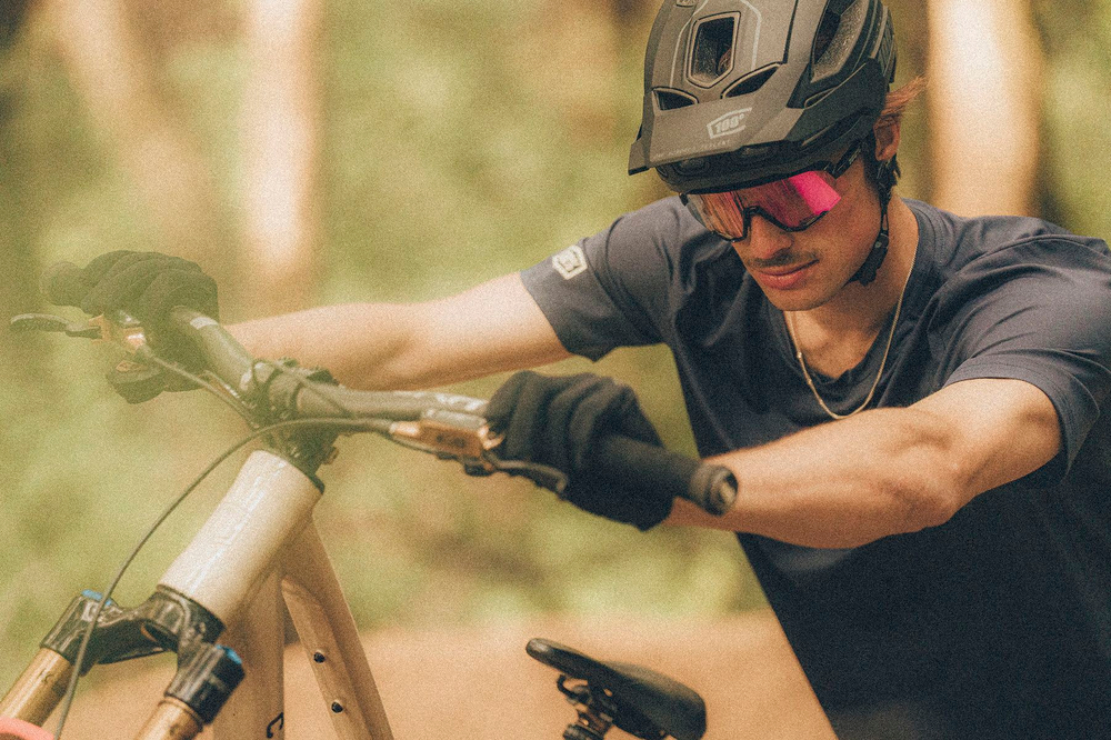 Спортивные очки с диоптриями 100% SLENDALE - Gloss Black - Photochromic Purple Mirror