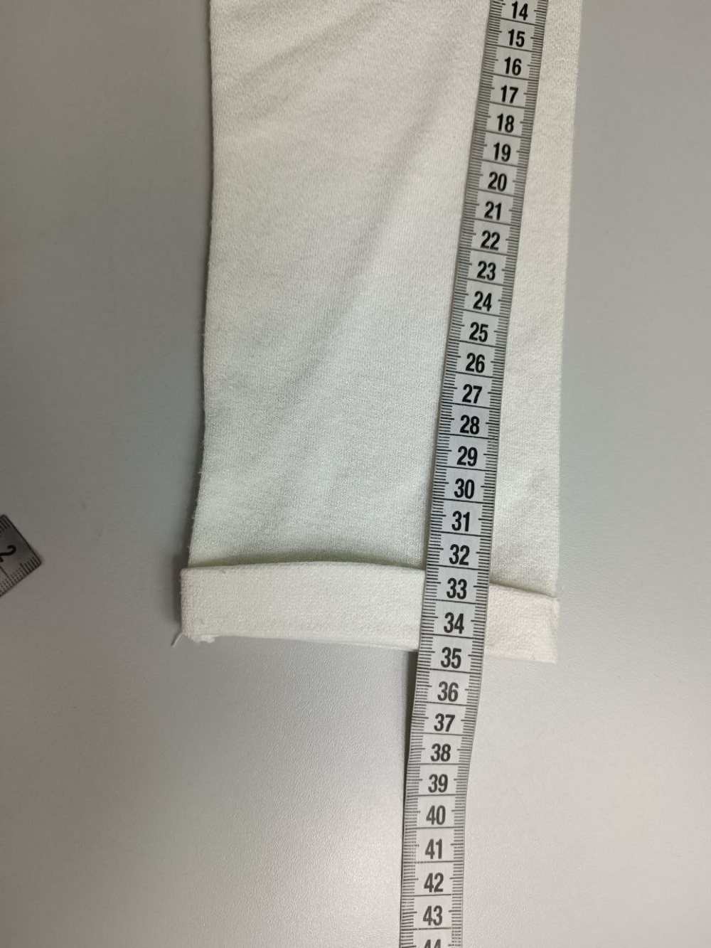 Джемпер Ostin из вискозы с принтом 44 размер