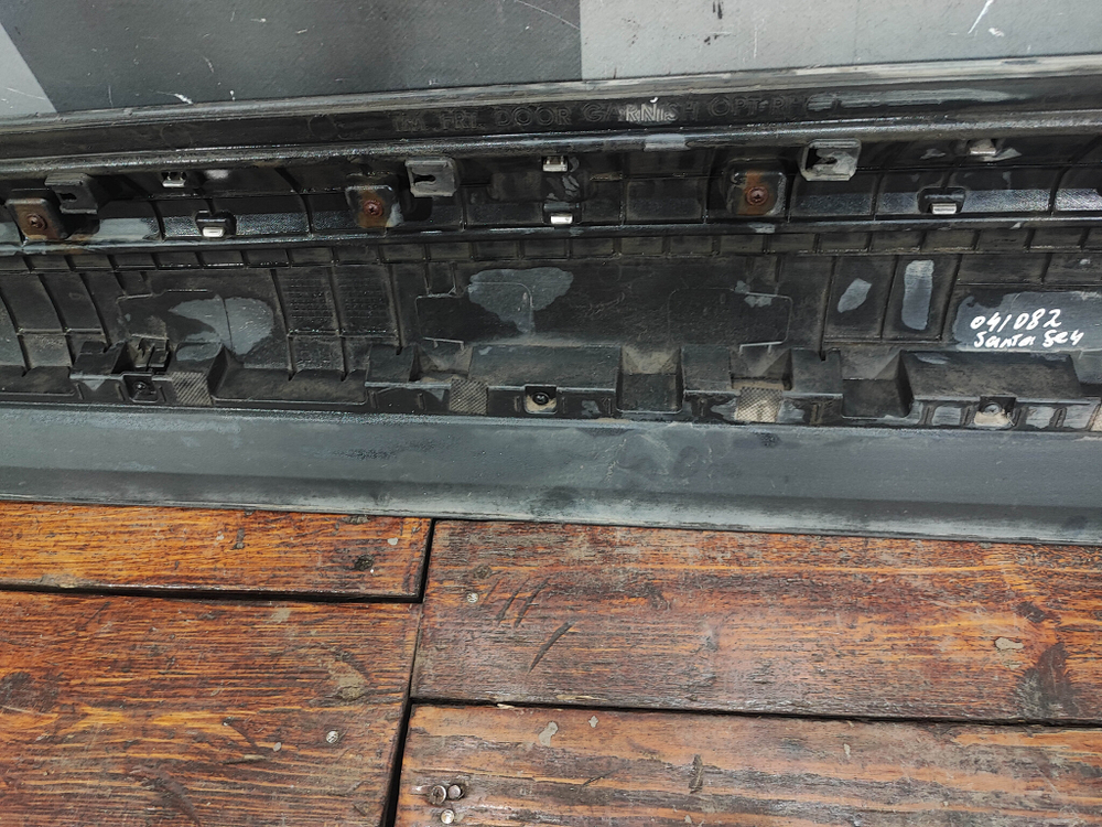 Накладка двери передней правой Hyundai Santa Fe 4 (TM) 18-нв Б/У Оригинал 87722S1000