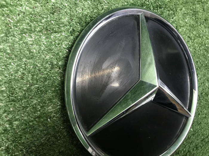 Эмблема решетки радиатора Mercedes GLE V167 18-24