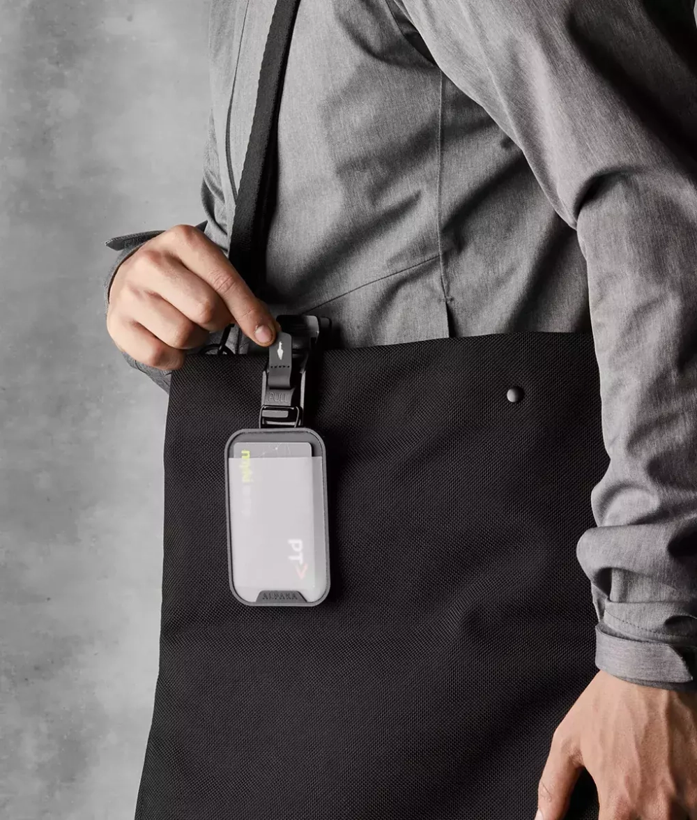 Картхолдер Alpaka HUB Cardholder