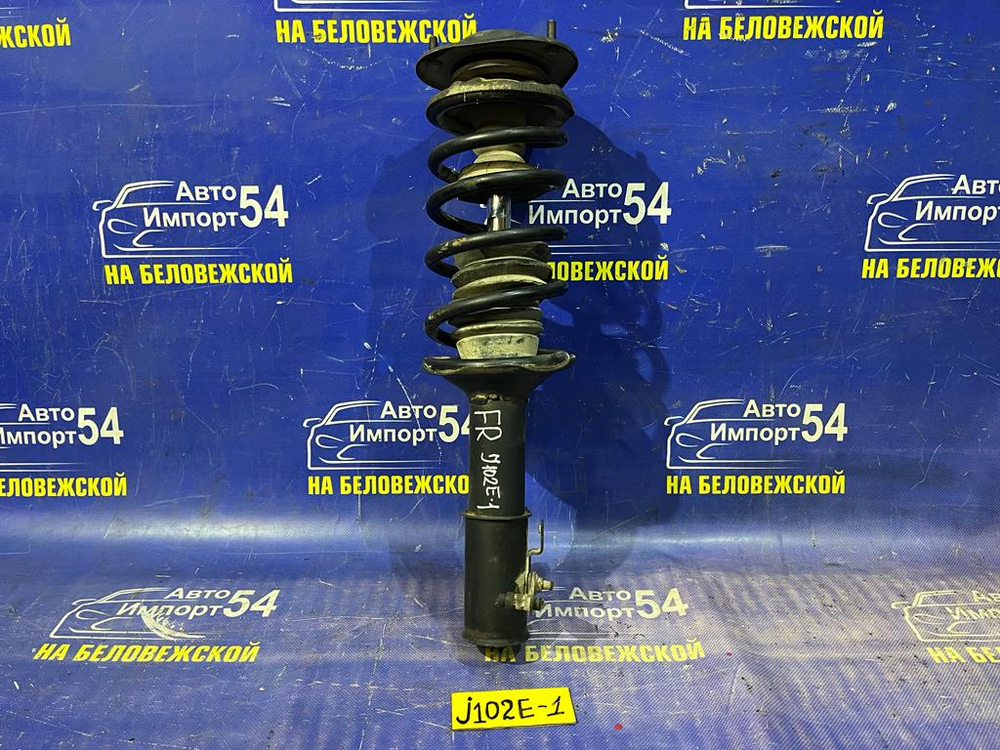 Стойка передняя правая TOYOTA CAMI 2000