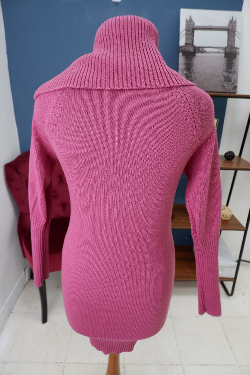 Платье лаконичное 44 размер