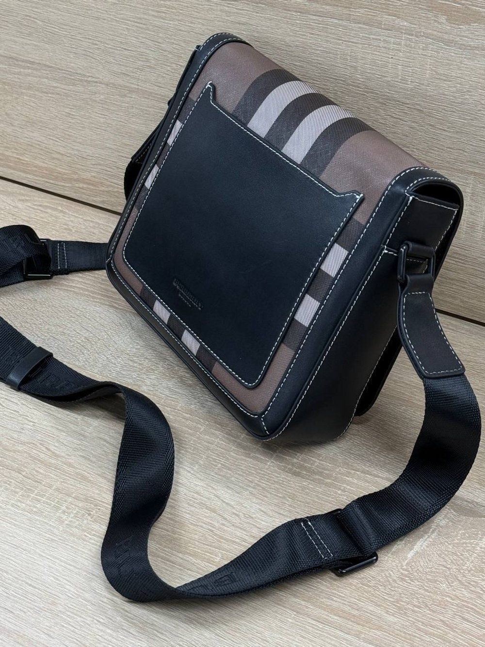 Сумка-мессенджер Burberry