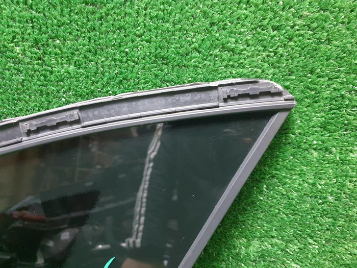 Форточка задняя правая Mercedes GLC X253 (2015-2022)