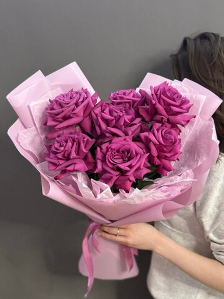 Букет из 7 сиреневых французских роз (Эквадор 60 см)