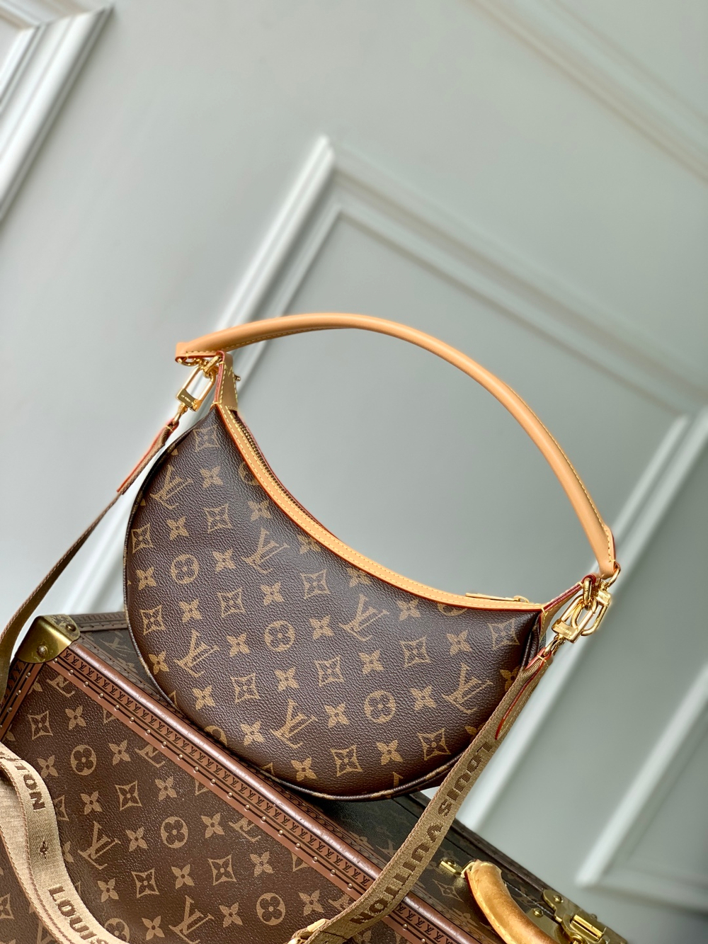 Louis Vuitton Looping Bag