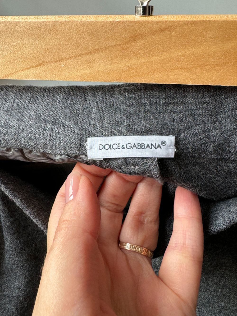 Шерстяные брюки Dolce&Gabbana, 140