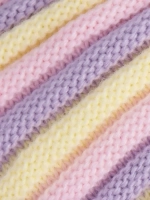 Шапка для девочки на завязках на осень