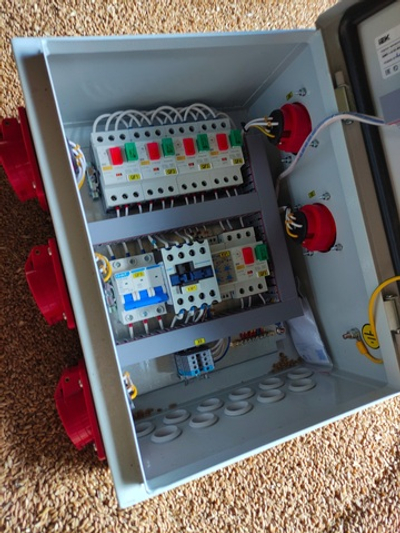 Шкаф управления аэраторами ШУ-5 с автоматом защиты