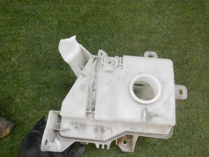 Бачок омывателя Suzuki Jimny 4 (2018-н.в.)