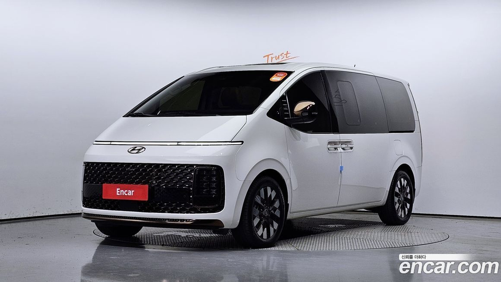 Hyundai Staria Lounge 7-и местный (07.2021)