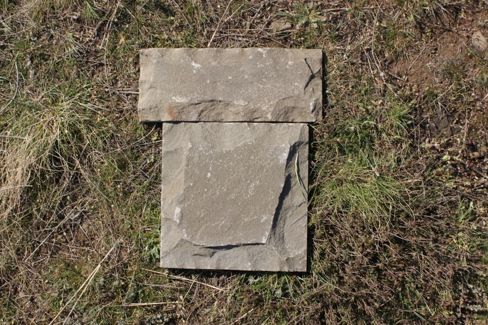 плитка песчаник пиленный рустованный Серый, пример кладки