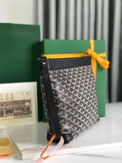 Клатч Goyard