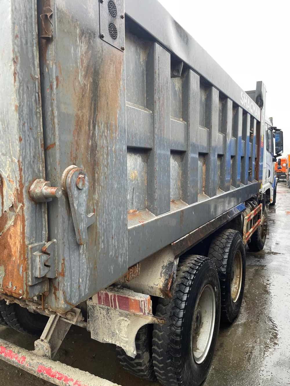 Shacman (Shaanxi) SX* 6x6 Самосвал SX32586W385C (Дизельный, 10,8 л, 441 л.с., МТ)