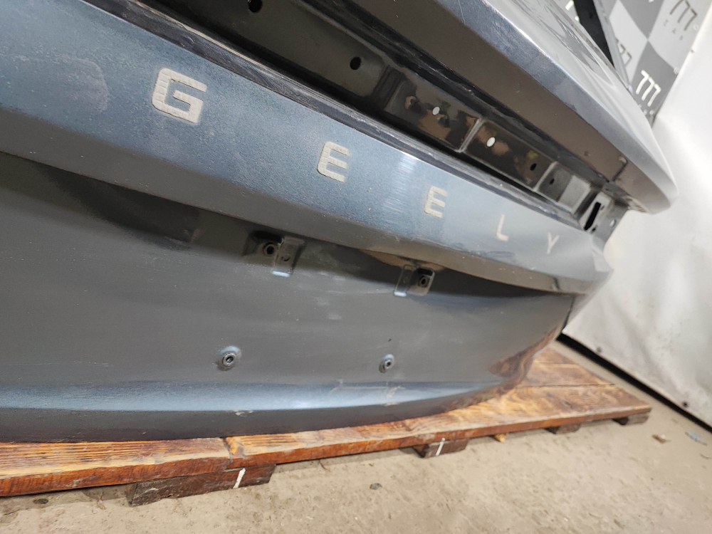 Крышка багажника Geely Monjaro 21-нв Б/У Оригинал 6608115786C15