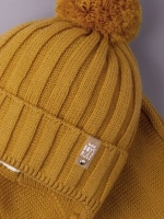 Шапка для мальчика осенняя вязаная и снуд
