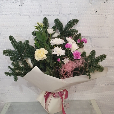 Авторский букет "новогодние сливки "