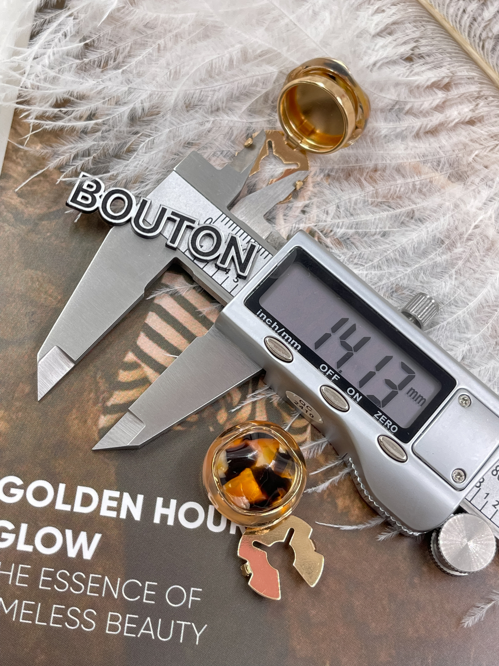 Накладка золотистая с коричневым (леопардовым, черепаховым) камнем