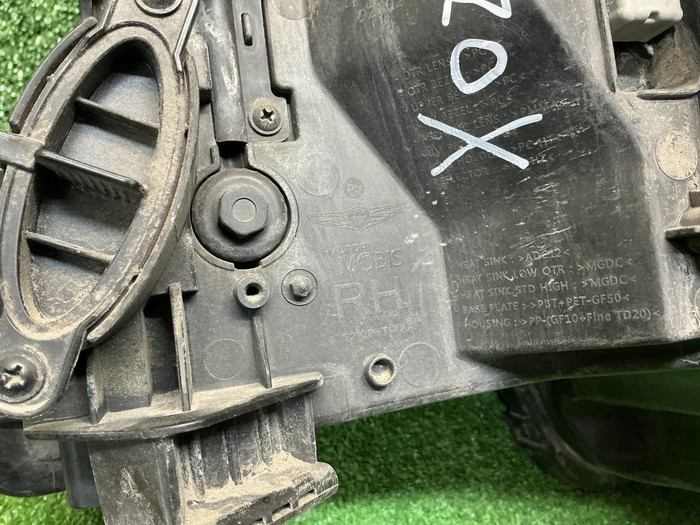 Фара правая Genesis G80 2 (2020-2024) LED