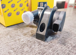 HELLA насос водяной дополнительный VAG GEN 2