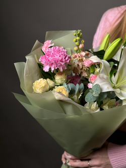 Сборный букет «Весенний вернисаж»