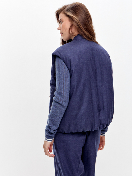 Жилет на молнии из шерсти