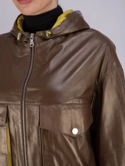 Пальто из натуральной кожи с капюшоном