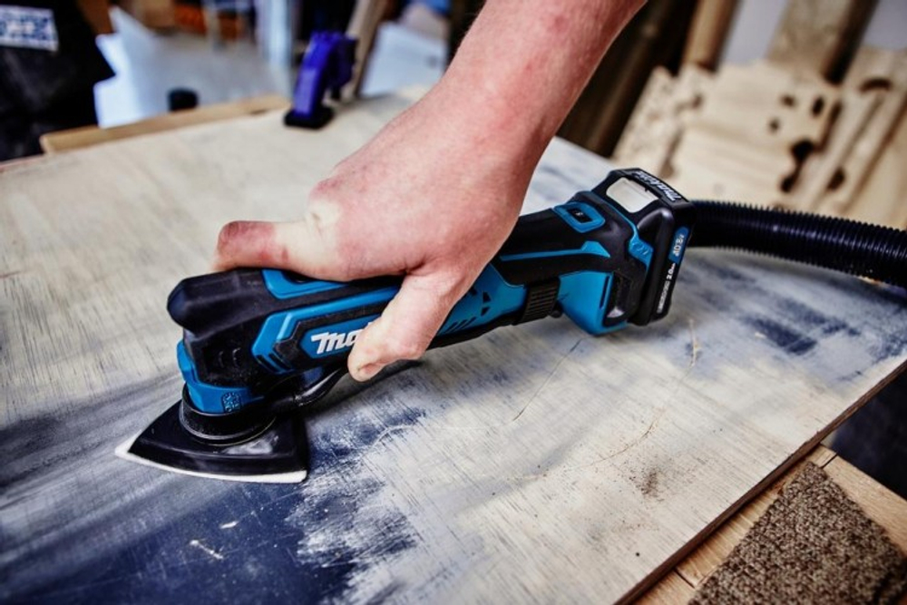 Многофункциональный инструмент аккумуляторный MAKITA TM 30 DWYE TM30DWYE