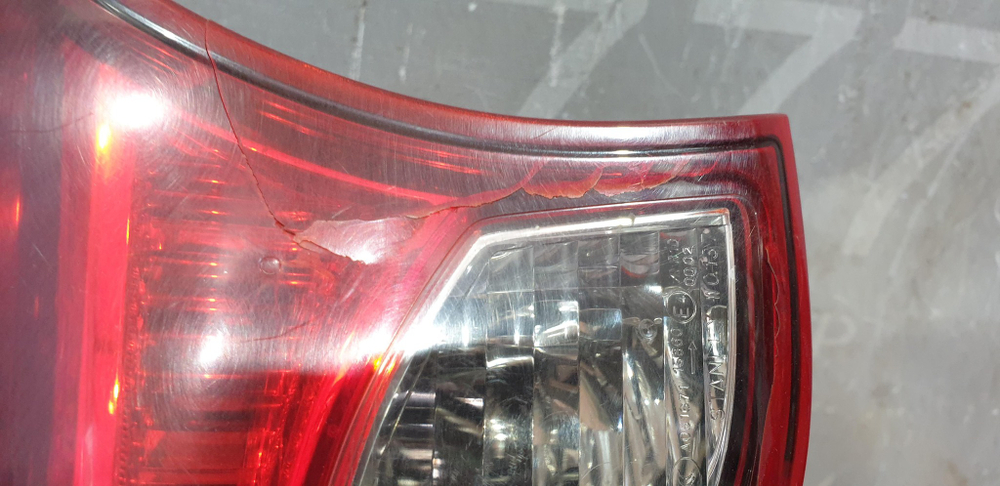 Фонарь задний правый внутренний Mazda CX-5 1 (KE) 11-17 Б/У Оригинал KD53513F0