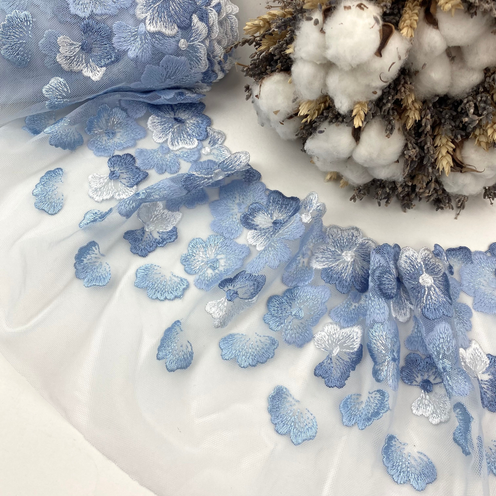 Вышивка на сетке небесно-голубая 18,5 см, цв. 3090